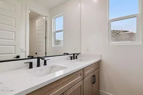 Bath - 2726 E Agave Knoll Rd, Phoenix, AZ 85024 photo 1 of 6