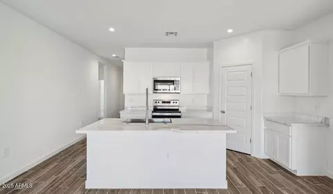 Entry Way - 2925 W Stearn Ave, Apache Junction, AZ 85120 photo 2 of 5