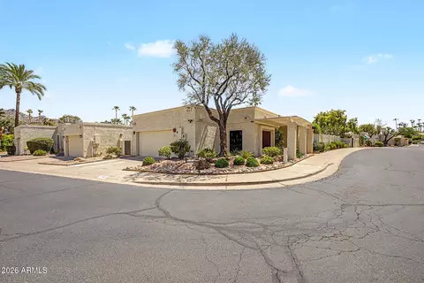 Exterior - 1801 E Winter Dr, Phoenix, AZ 85020 photo 2 of 9