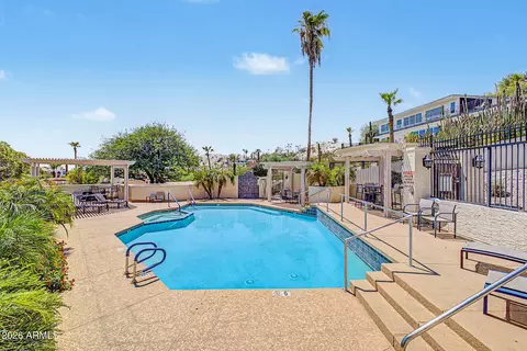 Exterior - 1801 E Winter Dr, Phoenix, AZ 85020 photo 8 of 9