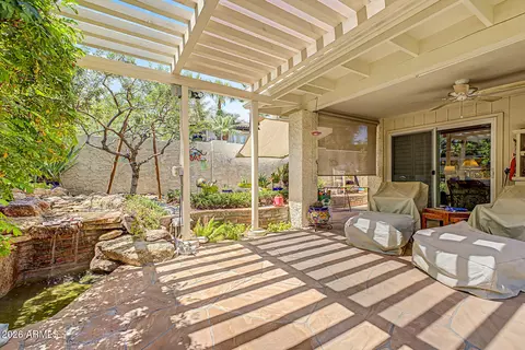 Exterior - 1801 E Winter Dr, Phoenix, AZ 85020 photo 6 of 9