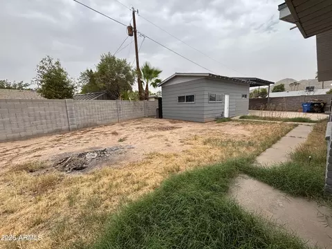 Exterior - 15039 N 24th Pl, Phoenix, AZ 85032 photo 4 of 7