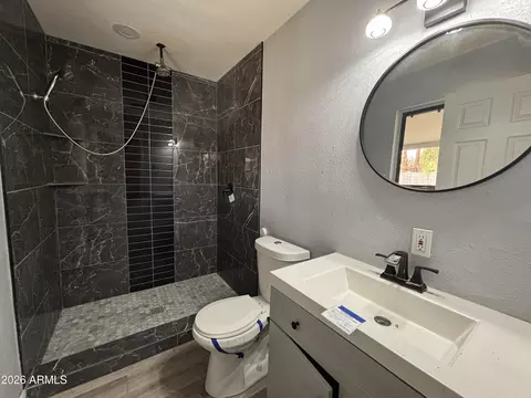 Bath - 15039 N 24th Pl, Phoenix, AZ 85032 photo 2 of 3