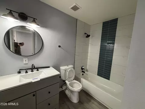 Bath - 15039 N 24th Pl, Phoenix, AZ 85032 photo 3 of 3