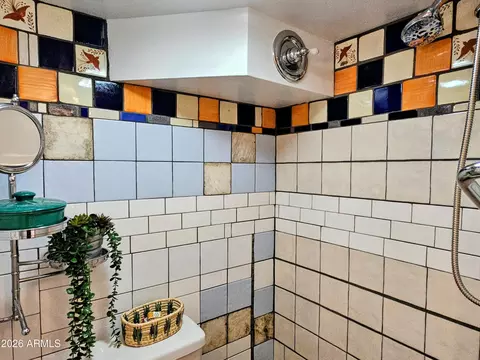 Bath - 433 Garden Ave, Bisbee, AZ 85603 photo 5 of 5