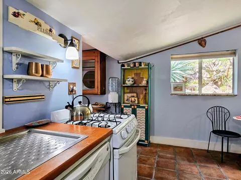 Kitchen - 433 Garden Ave, Bisbee, AZ 85603 photo 1 of 2