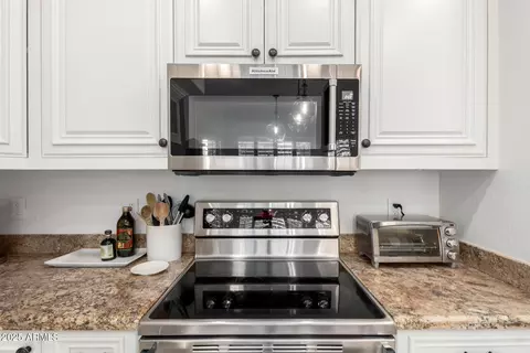Kitchen - 2026 E Cortez Dr, Gilbert, AZ 85234 photo 5 of 5
