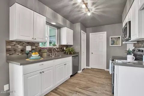 13852 N Tan Tara Dr, Sun City, AZ 85351