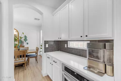 Kitchen - 3076 E Vallejo Dr, Gilbert, AZ 85298 photo 6 of 6
