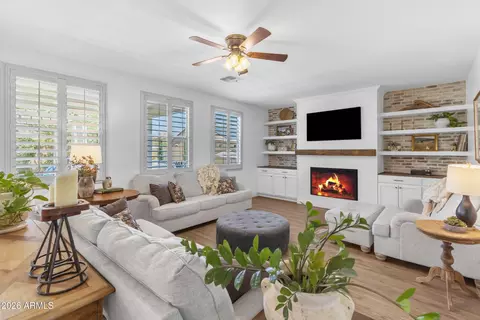 Living - 3076 E Vallejo Dr, Gilbert, AZ 85298 photo 1 of 2