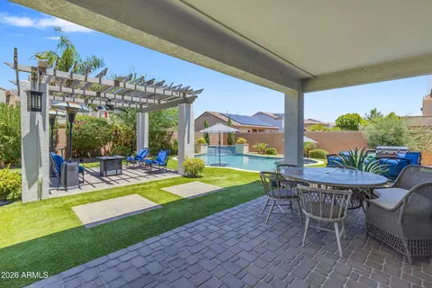 Exterior - 3076 E Vallejo Dr, Gilbert, AZ 85298 photo 5 of 17