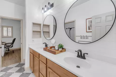 Bath - 3076 E Vallejo Dr, Gilbert, AZ 85298 photo 10 of 12