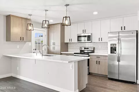 Kitchen - 1726 El Parque Dr, Tempe, AZ 85282 photo 1 of 2