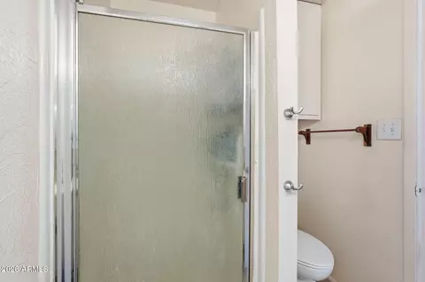 Bath - 1407 E Malibu Dr, Tempe, AZ 85282 photo 2 of 4