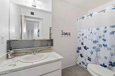 Bath - 1407 E Malibu Dr, Tempe, AZ 85282 photo 3 of 4