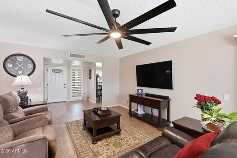 10110 W Pine Springs Dr, Sun City, AZ 85373