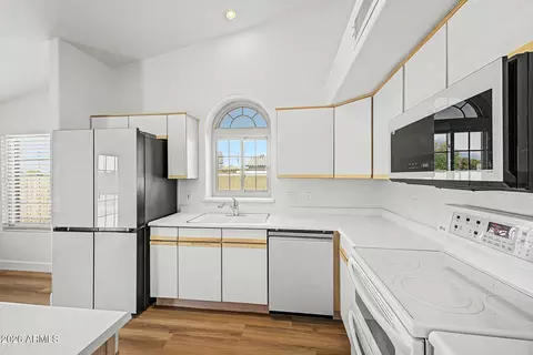 Kitchen - 3701 E Renee Dr, Phoenix, AZ 85050 photo 3 of 3