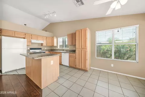 Kitchen - 4502 E Saint John Rd, Phoenix, AZ 85032 photo 1 of 2