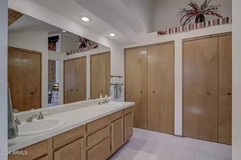 Bath - 5189 N Juniper Loop, Pine, AZ 85544 photo 3 of 5