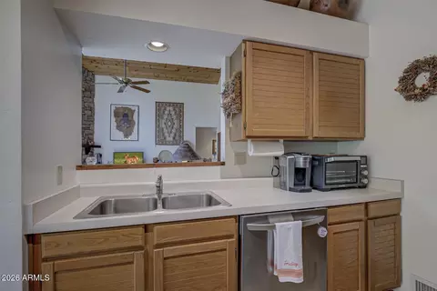 Kitchen - 5189 N Juniper Loop, Pine, AZ 85544 photo 3 of 4