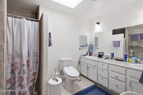 Bath - 7461 S Baggett Pl, Hereford, AZ 85615 photo 2 of 4