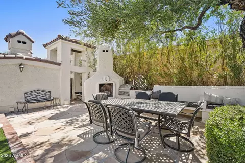 Exterior - 5710 E Camelback Rd, Phoenix, AZ 85018 photo 5 of 9