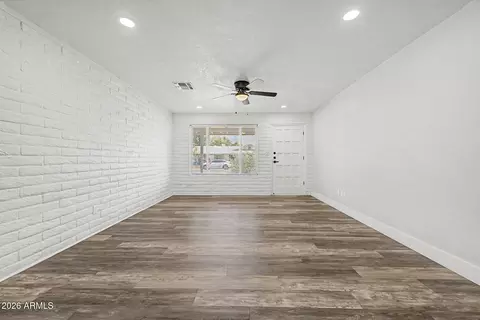 Living - 1633 E Wesleyan Dr, Tempe, AZ 85282 photo 2 of 6