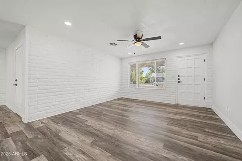Living - 1633 E Wesleyan Dr, Tempe, AZ 85282 photo 1 of 6