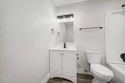 Bath - 1633 E Wesleyan Dr, Tempe, AZ 85282 photo 3 of 4