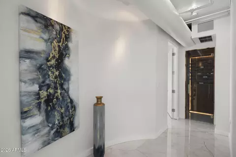 Entry Way - 1 E Lexington Ave #1602, Phoenix, AZ 85012 photo 2 of 3