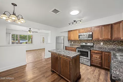 Kitchen - 624 W 23rd Ave, Apache Junction, AZ 85120 photo 3 of 4