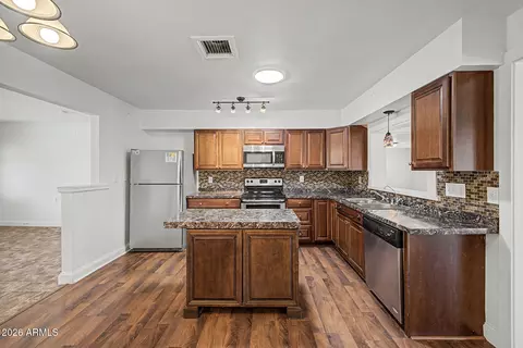 Kitchen - 624 W 23rd Ave, Apache Junction, AZ 85120 photo 2 of 4