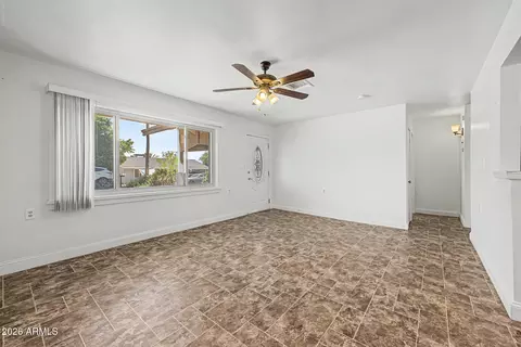 Living - 624 W 23rd Ave, Apache Junction, AZ 85120 photo 2 of 3