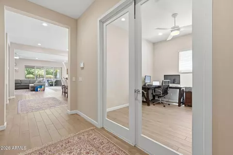 Entry Way - 6620 E Libby St, Phoenix, AZ 85054 photo 4 of 5