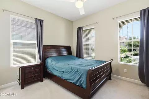Bedroom - 6620 E Libby St, Phoenix, AZ 85054 photo 4 of 6