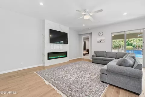 Living - 6620 E Libby St, Phoenix, AZ 85054 photo 1 of 2
