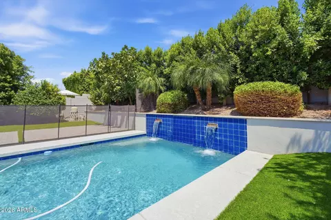 Exterior - 6620 E Libby St, Phoenix, AZ 85054 photo 6 of 11