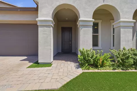 Exterior - 6620 E Libby St, Phoenix, AZ 85054 photo 3 of 11