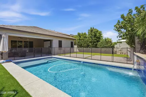 Exterior - 6620 E Libby St, Phoenix, AZ 85054 photo 7 of 11