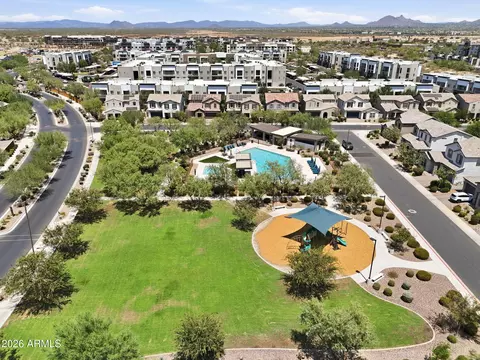 View/Area - 6620 E Libby St, Phoenix, AZ 85054 photo 3 of 6