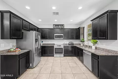 Kitchen - 255 N 69th Pl, Mesa, AZ 85207 photo 1 of 3
