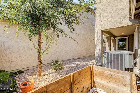 Exterior - 255 N 69th Pl, Mesa, AZ 85207 photo 9 of 9