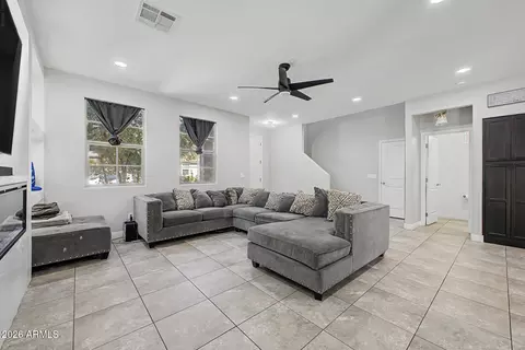 Living - 255 N 69th Pl, Mesa, AZ 85207 photo 1 of 3