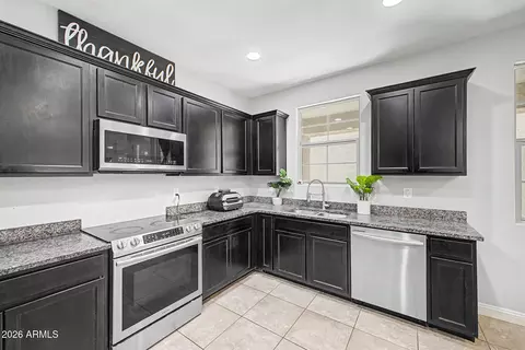 Kitchen - 255 N 69th Pl, Mesa, AZ 85207 photo 3 of 3