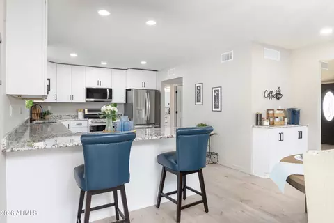 Kitchen - 985 E Saguaro Dr, Globe, AZ 85501 photo 1 of 3