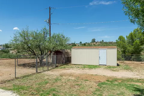 Exterior - 985 E Saguaro Dr, Globe, AZ 85501 photo 4 of 8
