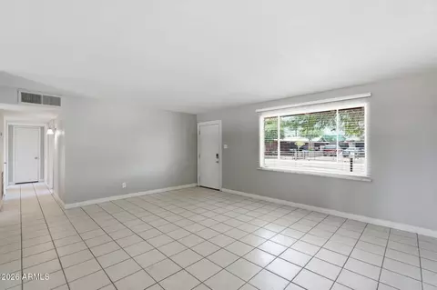 Living - 2964 N 53rd Dr, Phoenix, AZ 85031 photo 2 of 4