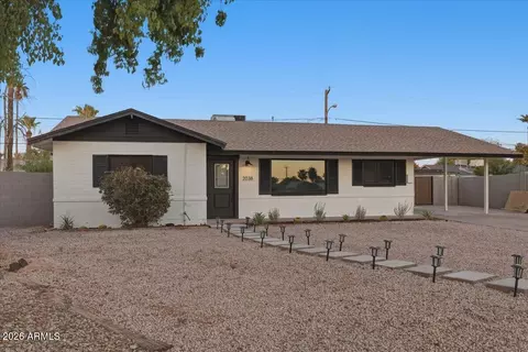 Exterior - 2038 E Cheery Lynne Rd, Phoenix, AZ 85016 photo 6 of 7