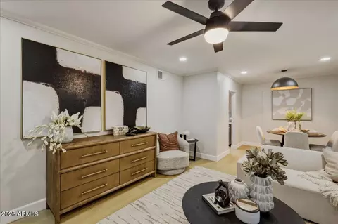 Living - 2038 E Cheery Lynne Rd, Phoenix, AZ 85016 photo 3 of 3