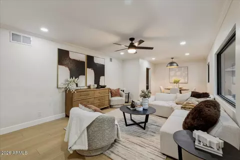 Living - 2038 E Cheery Lynne Rd, Phoenix, AZ 85016 photo 1 of 3